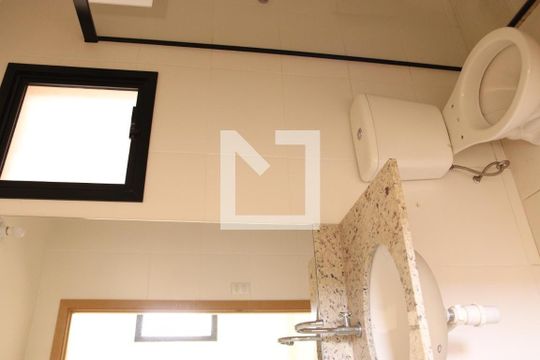 Banheiro da Suíte de apartamento à venda com 2 quartos, 56m² em São Francisco, Goiânia