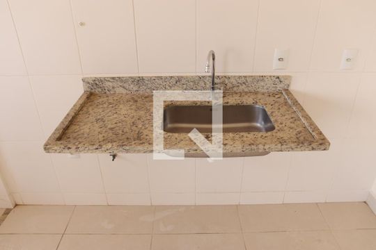 Cozinha e Área de Serviço de apartamento à venda com 2 quartos, 56m² em São Francisco, Goiânia