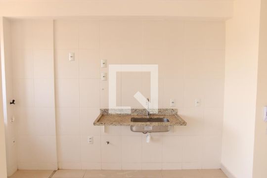 Cozinha e Área de Serviço de apartamento à venda com 2 quartos, 56m² em São Francisco, Goiânia