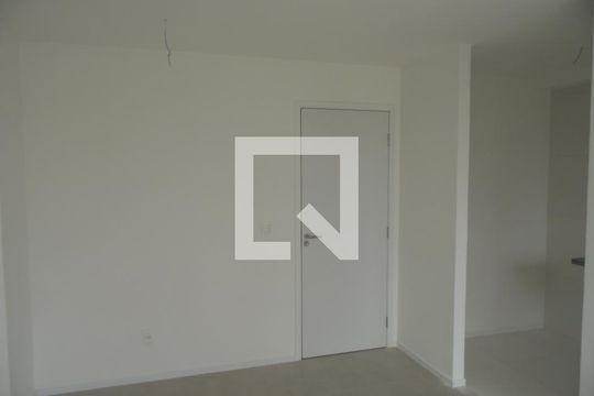 Sala  de apartamento para alugar com 2 quartos, 60m² em Saboeiro, Salvador