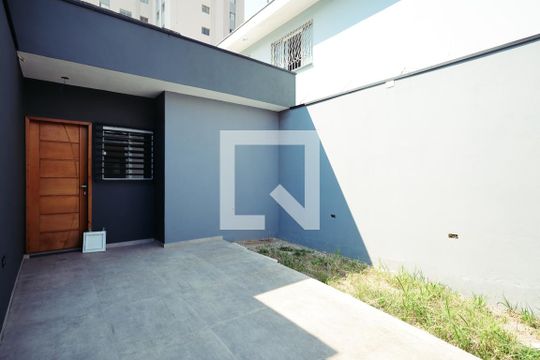 Garagem de casa para alugar com 2 quartos, 80m² em Vila Vermelha, São Paulo