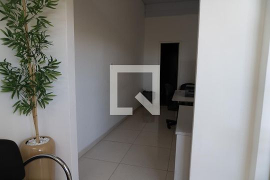 Escritório de casa à venda com 4 quartos, 240m² em Tropical, Contagem
