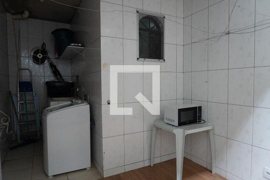 Área de Serviço de casa à venda com 4 quartos, 240m² em Tropical, Contagem