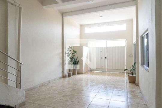 Garagem de casa à venda com 4 quartos, 240m² em Tropical, Contagem