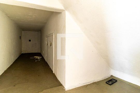 Porão de apartamento para alugar com 2 quartos, 54m² em Santa Cecilia, São Paulo