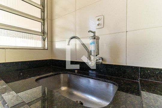 Cozinha de apartamento para alugar com 2 quartos, 54m² em Santa Cecilia, São Paulo