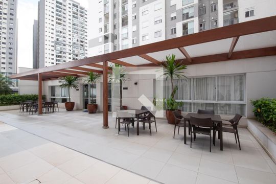 Área comum de apartamento para alugar com 2 quartos, 83m² em Continental, Osasco