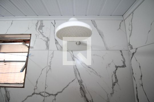 Banheiro de casa para alugar com 1 quarto, 40m² em Baixa de Quintas, Salvador