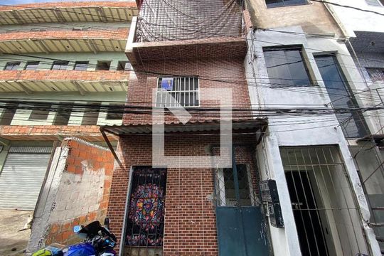 Fachada de casa para alugar com 1 quarto, 40m² em Baixa de Quintas, Salvador