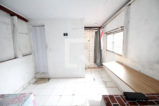 Quarto de casa para alugar com 1 quarto, 40m² em Baixa de Quintas, Salvador