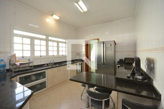 Cozinha de casa à venda com 3 quartos, 980m² em Interlagos, São Paulo