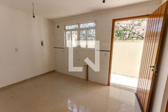 Cozinha de casa de condomínio à venda com 2 quartos, 98m² em Vila Pereira Barreto, São Paulo