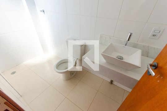 Banheiro de casa de condomínio à venda com 2 quartos, 98m² em Vila Pereira Barreto, São Paulo
