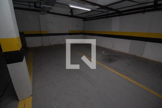 Garagem de casa de condomínio à venda com 2 quartos, 94m² em Vila Pereira Barreto, São Paulo
