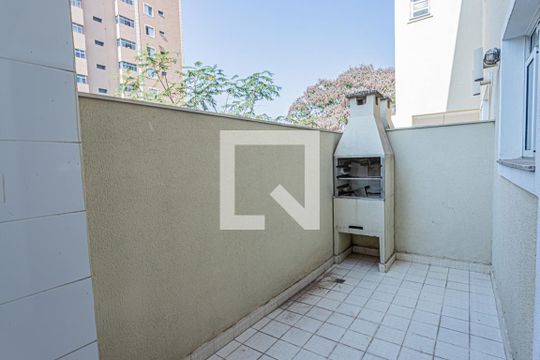 Quintal e churrasqueira de casa à venda com 2 quartos, 99m² em Vila Pereira Barreto, São Paulo
