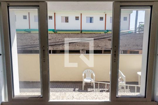 Vista Sala de casa de condomínio à venda com 3 quartos, 132m² em Vila Pereira Barreto, São Paulo
