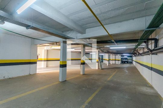 Garagem de casa de condomínio à venda com 3 quartos, 132m² em Vila Pereira Barreto, São Paulo
