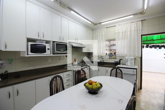 Cozinha de casa à venda com 3 quartos, 202m² em Nova Petrópolis, São Bernardo do Campo