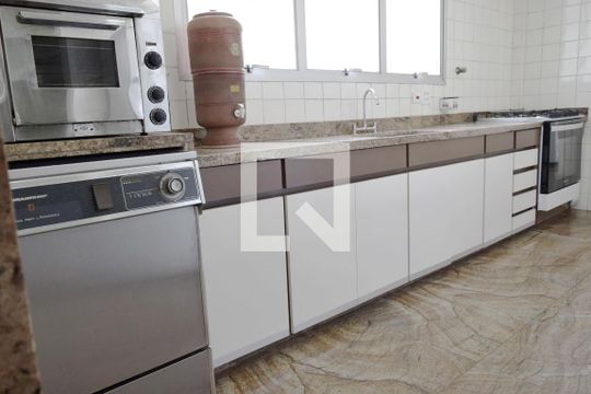Cozinha de apartamento à venda com 4 quartos, 304m² em Paraíso, São Paulo