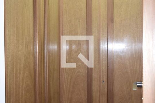 Armário corredor de apartamento à venda com 4 quartos, 304m² em Paraíso, São Paulo