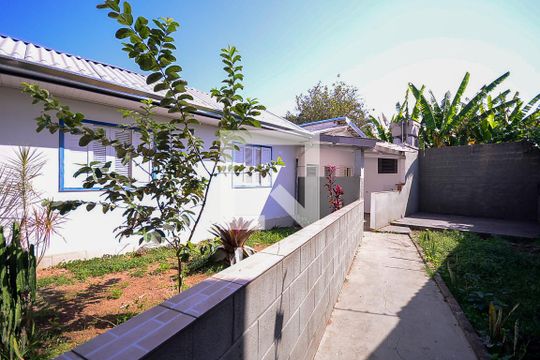 Fachada de casa à venda com 1 quarto, 90m² em Vila Moinho Velho, São Paulo