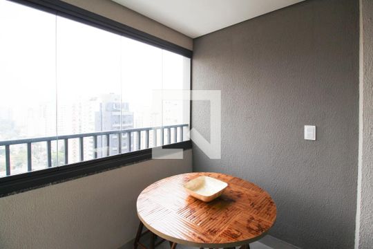 Varanda de apartamento para alugar com 1 quarto, 32m² em Moema, São Paulo