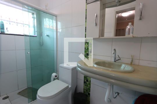 Banheiro da Suíte de casa à venda com 4 quartos, 220m² em Vila Tolstoi, São Paulo