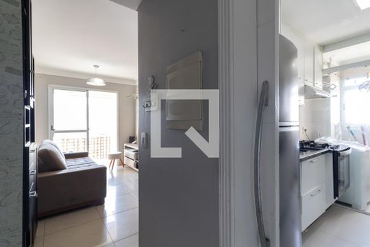 Corredor de Entrada de apartamento para alugar com 2 quartos, 50m² em Limão, São Paulo
