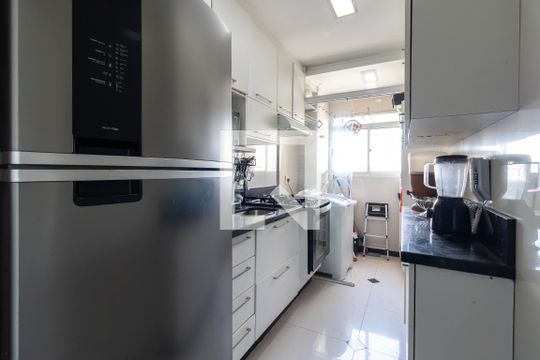 Cozinha de apartamento para alugar com 2 quartos, 50m² em Limão, São Paulo