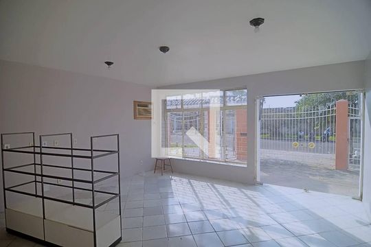 Sala de casa à venda com 3 quartos, 315m² em Niterói, Canoas
