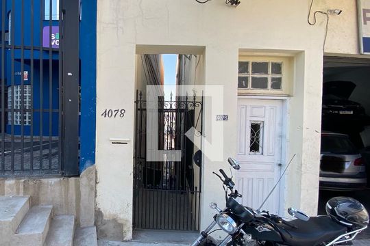 Fachada de casa para alugar com 1 quarto, 18m² em Tucuruvi, São Paulo