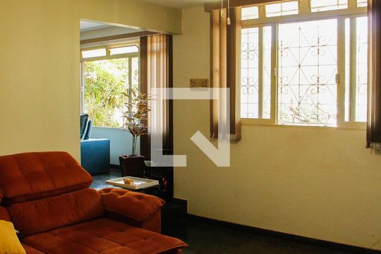 SALA DE TV de casa de condomínio à venda com 4 quartos, 403m² em Bairro das Palmeiras, Campinas