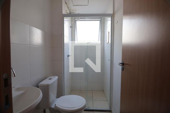 Banheiro de apartamento para alugar com 2 quartos, 42m² em São José, Canoas