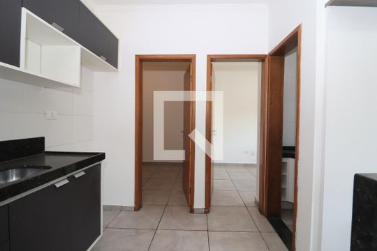 Sala/Cozinha de apartamento para alugar com 2 quartos, 30m² em Penha de França, São Paulo