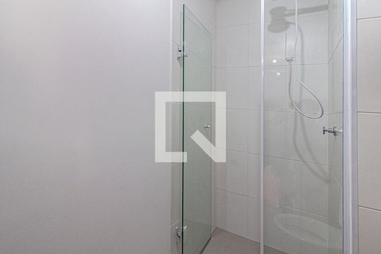 banheiro social_2 de apartamento para alugar com 2 quartos, 37m² em Ipiranga, São Paulo