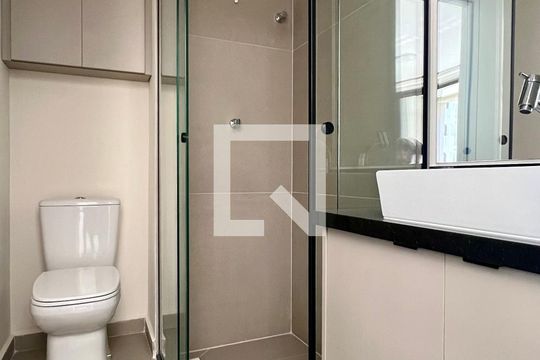 Banheiro de apartamento para alugar com 1 quarto, 35m² em Sumarezinho, São Paulo