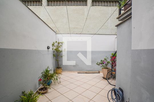 Quintal de casa à venda com 2 quartos, 214m² em Vila Santa Teresa, Santo André