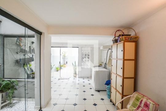 Área de Serviço de casa à venda com 2 quartos, 214m² em Vila Santa Teresa, Santo André