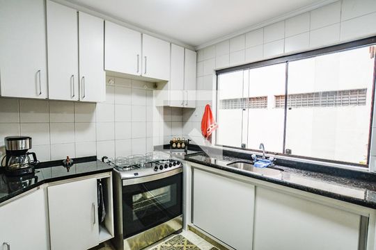 Cozinha de casa à venda com 2 quartos, 214m² em Vila Santa Teresa, Santo André