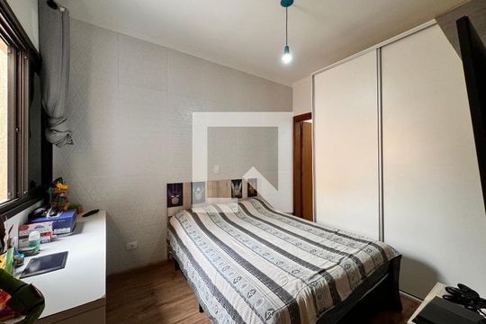 Suite 1 de casa à venda com 3 quartos, 212m² em Parque das Nações, Santo André