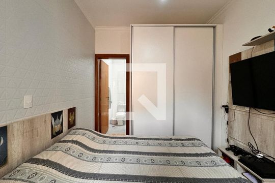 Suite 1 de casa à venda com 3 quartos, 212m² em Parque das Nações, Santo André