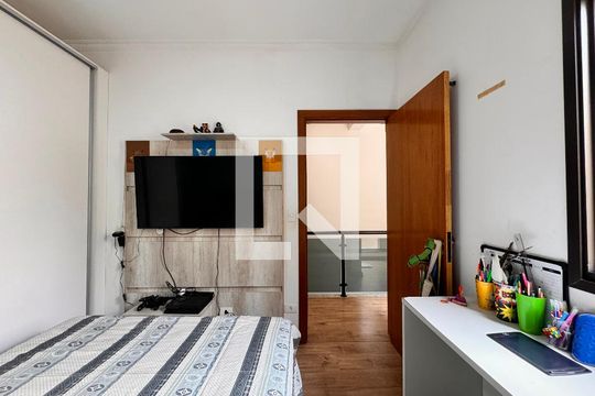 Suite 1 de casa à venda com 3 quartos, 212m² em Parque das Nações, Santo André
