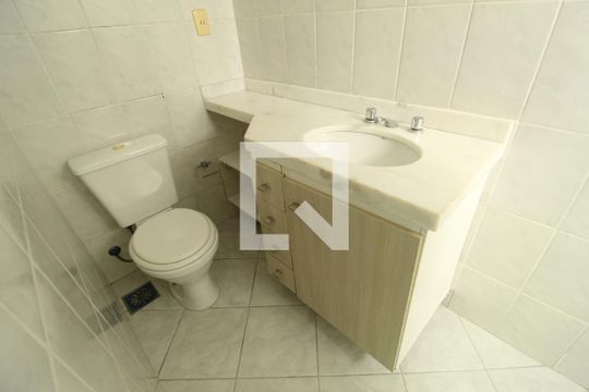 Banheiro da suíte  de casa de condomínio à venda com 3 quartos, 81m² em Jacarepaguá, Rio de Janeiro