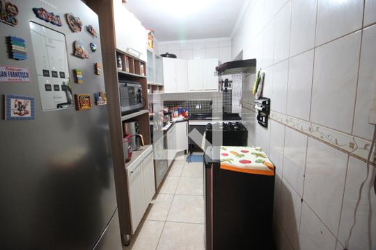 Cozinha e Área de Serviço de casa à venda com 2 quartos, 45m² em Padroeira, Osasco