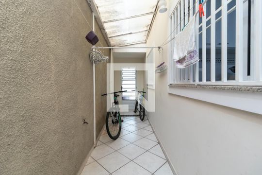 Corredor Lateral de casa à venda com 3 quartos, 150m² em Mandaqui, São Paulo