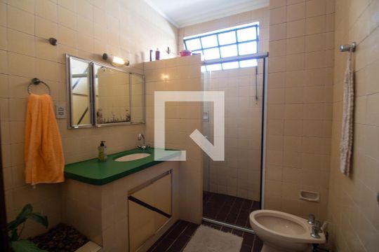 Banheiro de casa à venda com 2 quartos, 220m² em Chácara Santo Antônio (zona Sul), São Paulo