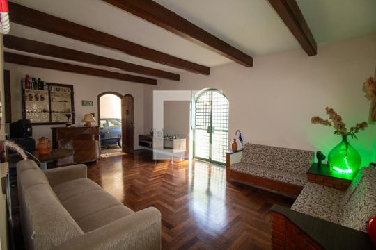 Sala de casa à venda com 2 quartos, 220m² em Chácara Santo Antônio (zona Sul), São Paulo