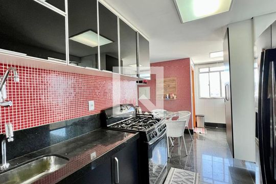 cozinha de apartamento à venda com 3 quartos, 120m² em Buritis, Belo Horizonte