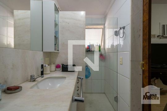 banho de apartamento à venda com 4 quartos, 180m² em Santa Lúcia, Belo Horizonte