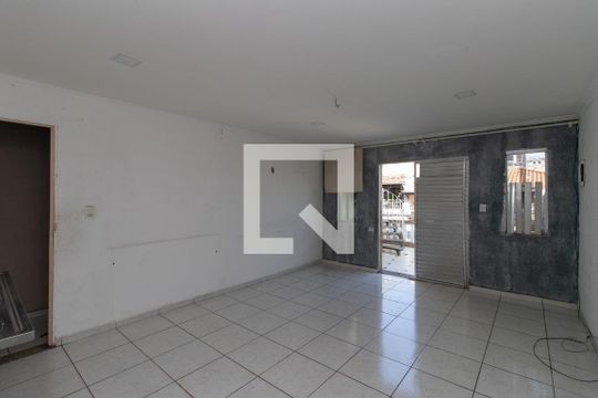 Casa para alugar com 2 quartos, 125m² em Conjunto Habitacional Jova Rural, São Paulo